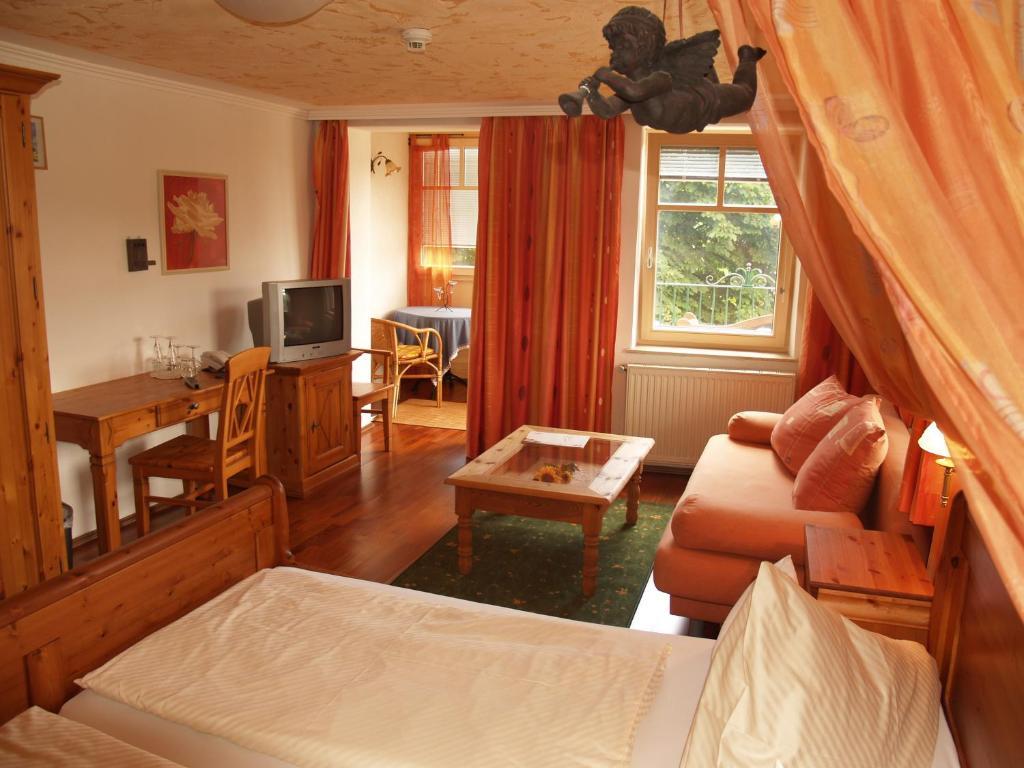 Landhotel Mariensaeule Wernstein am Inn Værelse billede