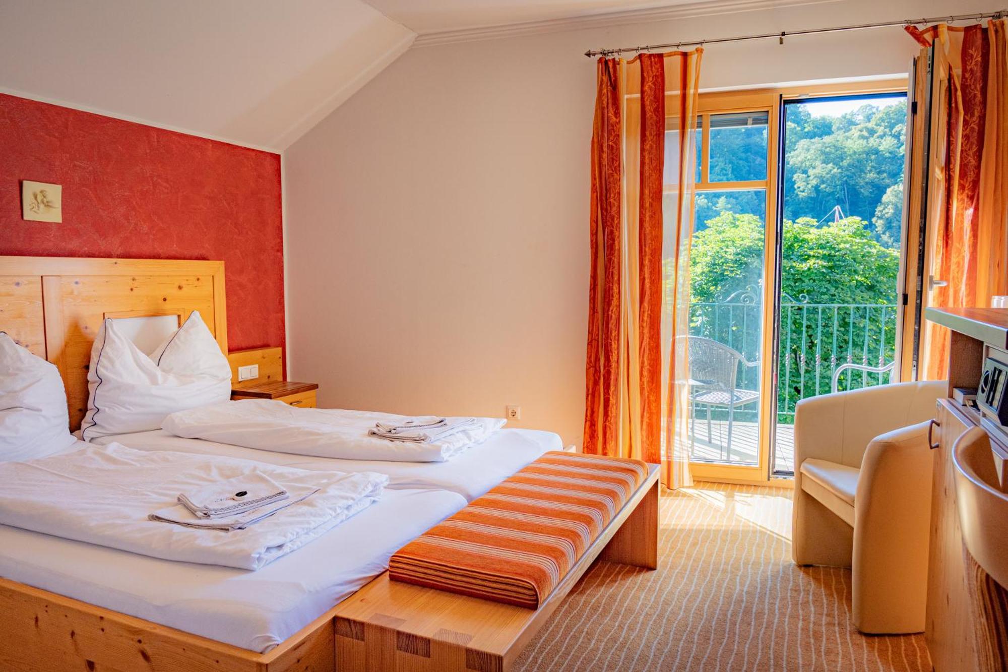 Landhotel Mariensaeule Wernstein am Inn Eksteriør billede