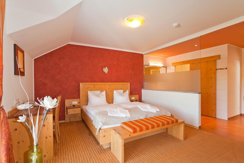 Landhotel Mariensaeule Wernstein am Inn Eksteriør billede